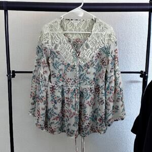 Decree Womens medium White floral Boho Long Sleeve Lace Blouse Top Lightweight